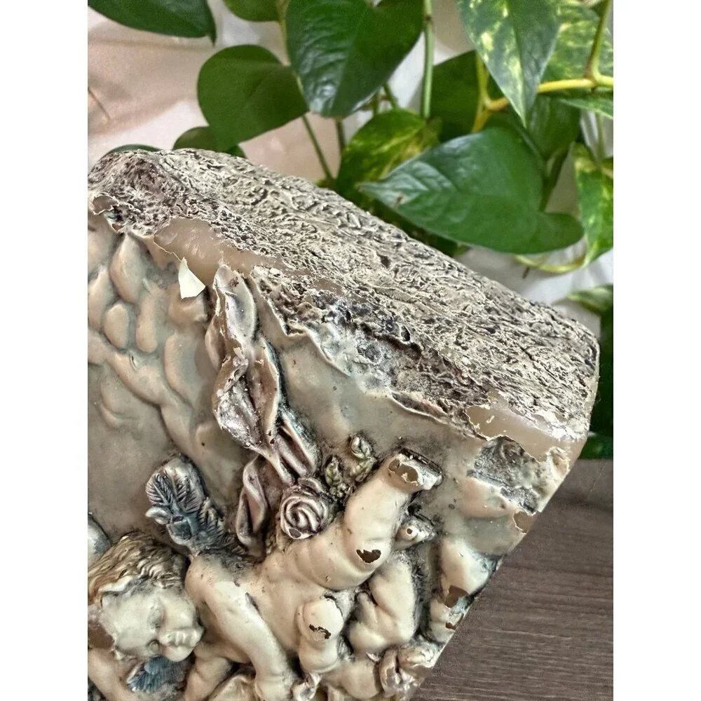 Garden cherubs vintage candle